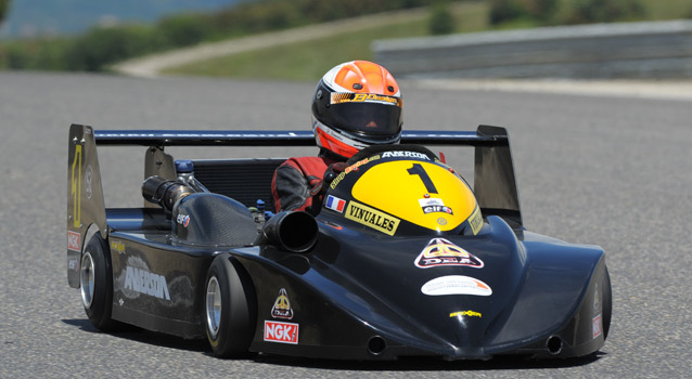 Superkart  à Nogaro : Duel à 3 ?