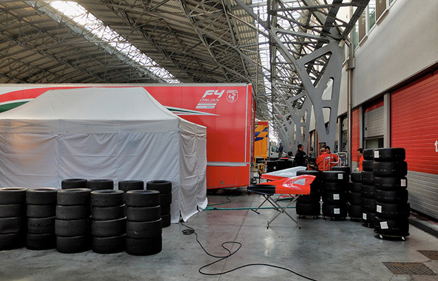 Adria: covered or uncovered paddock?