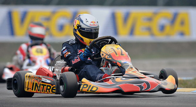 Pole aux chronos KF3 pour Albon