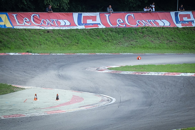 CIK-Ampfing-chicane-jeudi-3.jpg