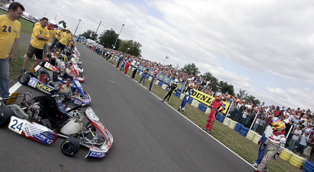 Depart-24-heures-du-mans-karting.jpg