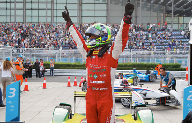 Formula E makes history with spectacular first ePrix