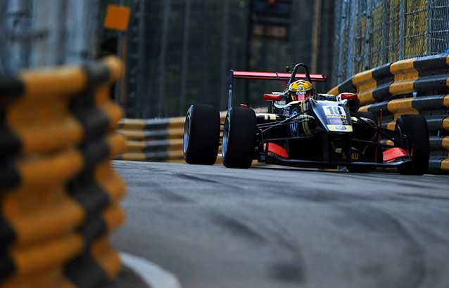 Dorian-Boccolacci-F3-Macao-GP-2015-QP-by-FFK.jpg