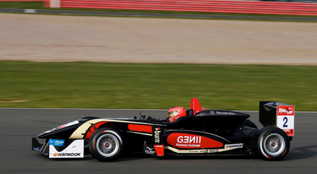 Double pole à Silverstone en F3 pour Esteban Ocon