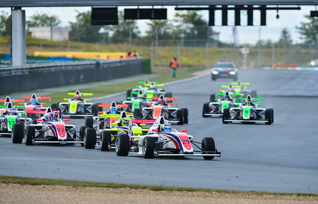 Avant-dernière ligne droite pour la F4 à Barcelone !