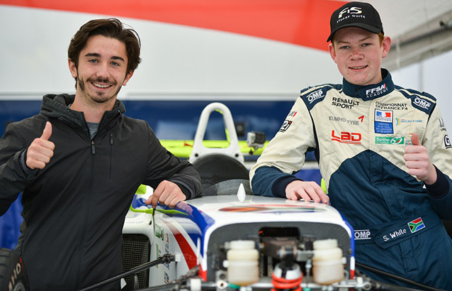 Stuart White, en pole à Magny-Cours !