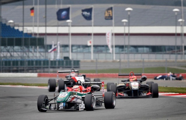 F3 Europe – Silverstone: Fuoco gagne et Ocon mène