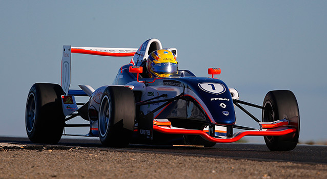 F4 Lédenon: Gounon vainqueur de la course 1 sur le tapis vert