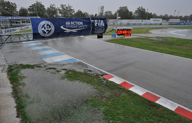 Sarno: racing suspended due to rain