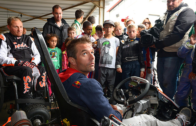 Loeb, un Champion du Monde aux côtés des pilotes Handikart