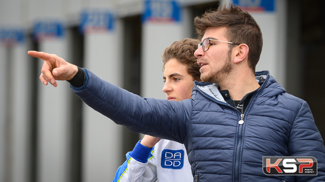 Les pilotes du Championnat de France FFSA Junior Karting dans les starting-blocks