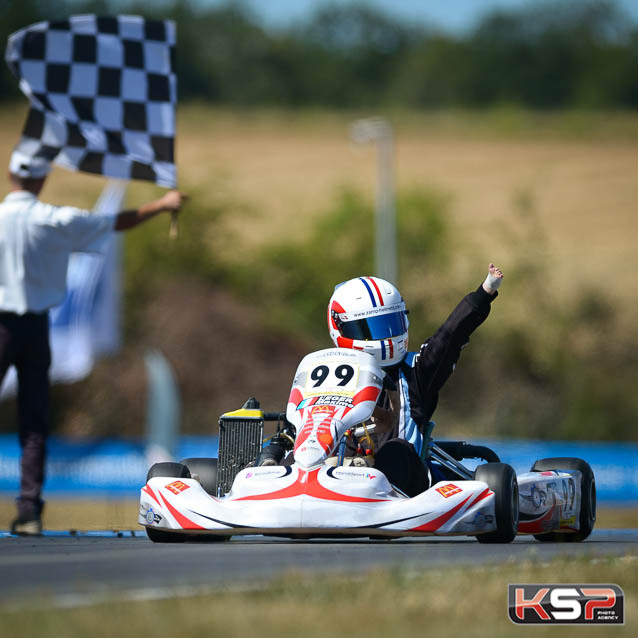 Léger wins the International Handikart Trophy at Essay