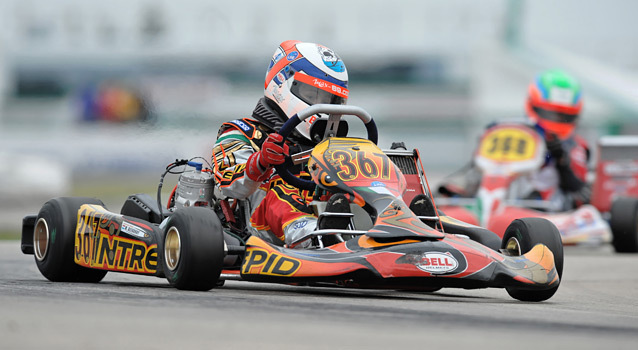 Première course KF3 interrompue pour Defourny