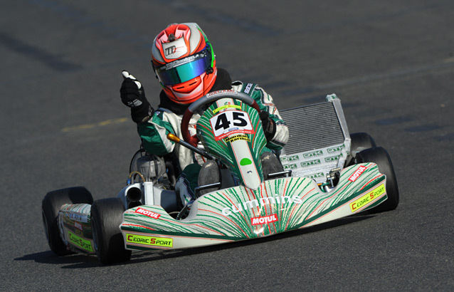 Roy takes control early in KZ2