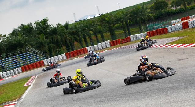 Les pilotes de Moto GP s’amusent en karting