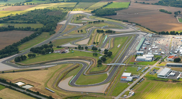 Superkart: Inevitable victory at Val de Vienne