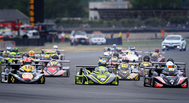 Le Superkart s’expose parmi des engins historiques à Nogaro