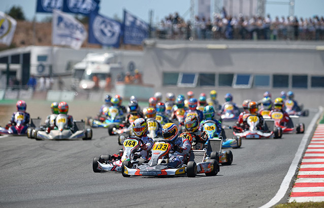 Entrée en scène des OK et OK-Junior à Zuera