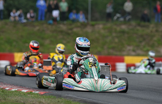 KZ1 M1: Thonon abandona, Ardigo vence