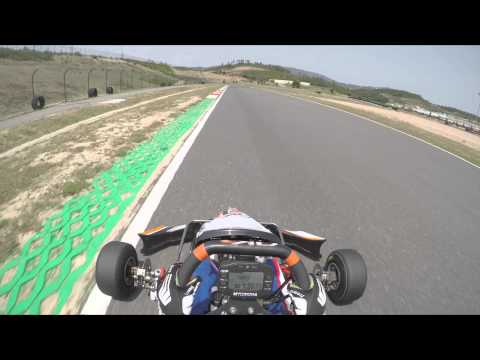 Devoirs de vacances: réviser le tracé de Portimao en caméra embraquée sur un Rotax Junior !