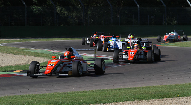 2014-img-F4-Imola-1start10.jpg