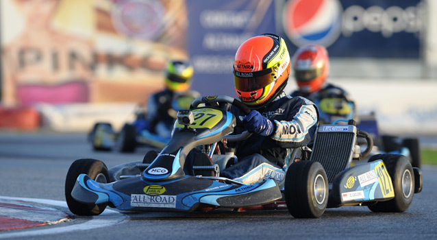 Charles Leclerc vence o Troféu Academia 2011