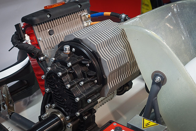 DEKM-Rotax-Thunder-engine.jpg