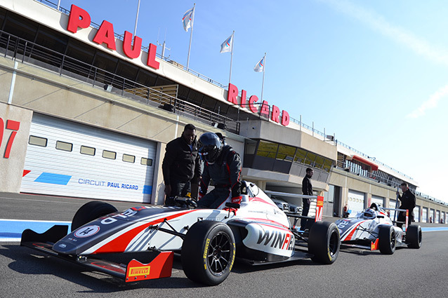 Winfield Volant: Drivers on track in the Provençal sun