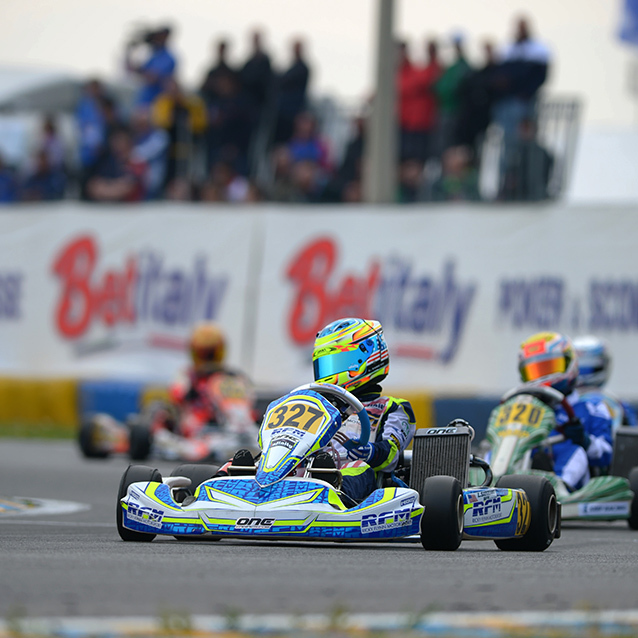 Sargeant and Baiz win the prefinals in KFJ