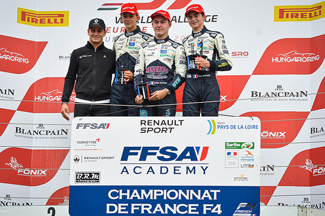 F4 Academy: David and Henrion dodge the drops