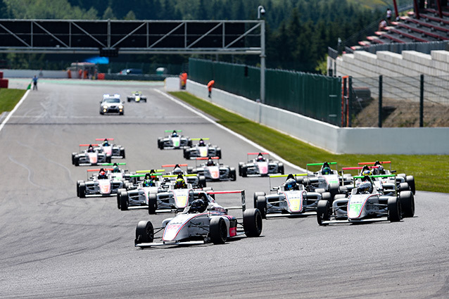 F4 Academy: Paul-Adrien Pallot échappe à Ugo Gazil en Course 2 à Spa