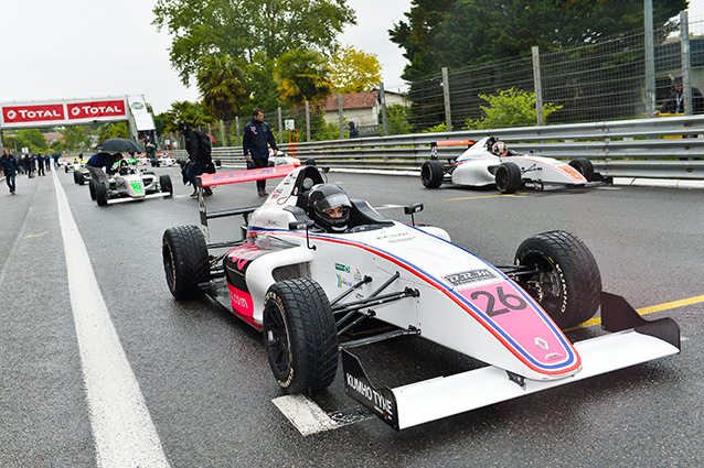 Hadrien David masters the game in the rain at Pau