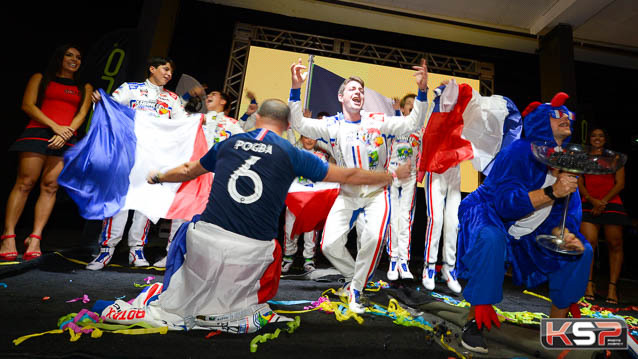 O Team France faz o show na soirée de abertura