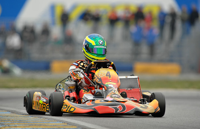 Visser, a girl in  front of all the guys in KZ2!