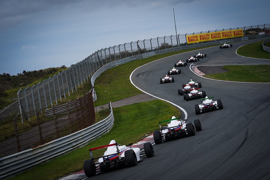 F4 Academy: La pole pour Kremers, la victoire pour Iwasa