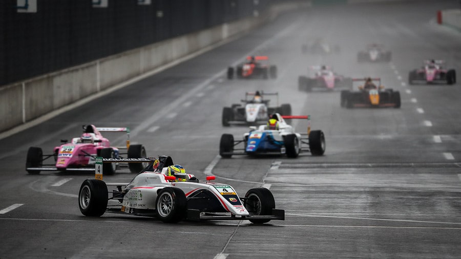 Victor Bernier – deux podiums dont une victoire au Lausitzring