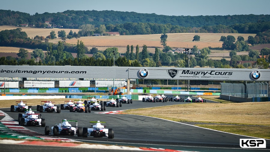 F4 Academy: Magny-Cours prend le relais