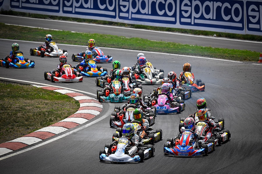 Qualifying practice and heats of WSK Euro Series on Friday in the torrid heat of  Sarno