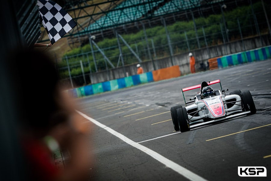 F4 Academy: Macéo Capietto strikes back in Race 3 in Budapest