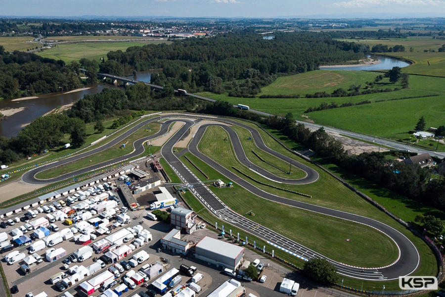 Superbe compétition FFSA Karting à Varennes