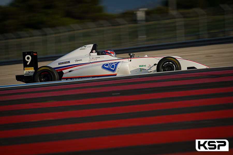 F4 Academy: Esteban Masson back with a double pole