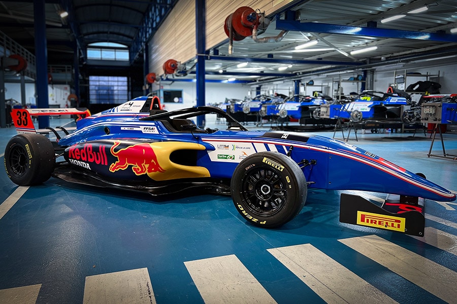 Helmut Marko puts his trust in French F4: “The FFSA Academy allows young Red Bull drivers to show their full potential”