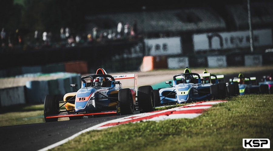 F4 Academy: Barter et Nomura se partagent les podiums