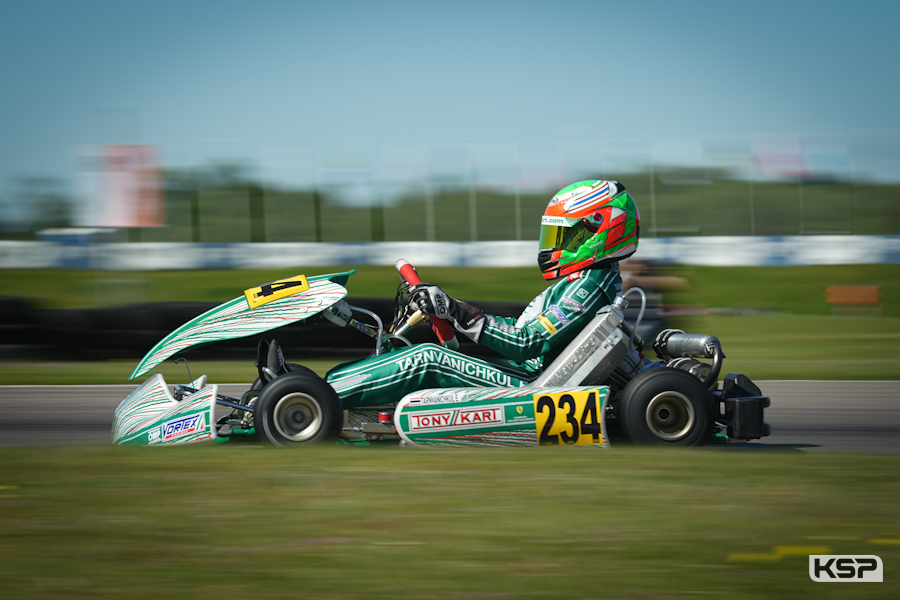 OK-Junior Super Heats for Tarnvanichkul and Bouzar