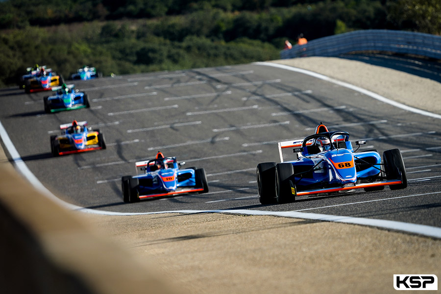 F4 Academy: Hugh Barter takes control in Race 1 at Lédenon