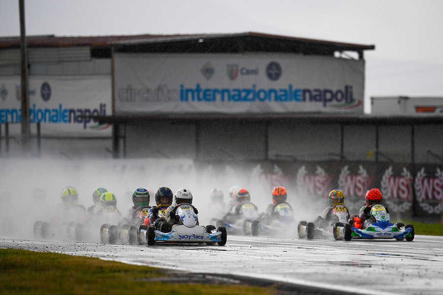 Le coup d’envoi de la WSK Final Cup a été donné sous la pluie à Sarno