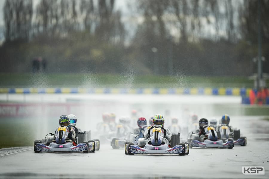 1re manche Junior au Mans : Weisenburger intouchable en pneus pluie