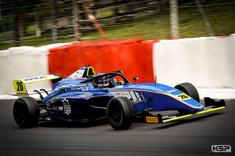 F4 Academy: Kevin Foster and Evan Giltaire on the front row in Pau