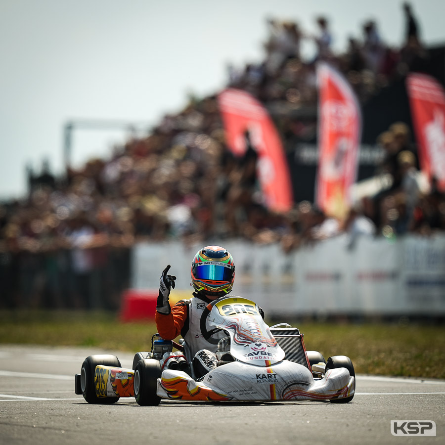 Bondarev gagne à nouveau et fait le break au Championnat en OK-Junior