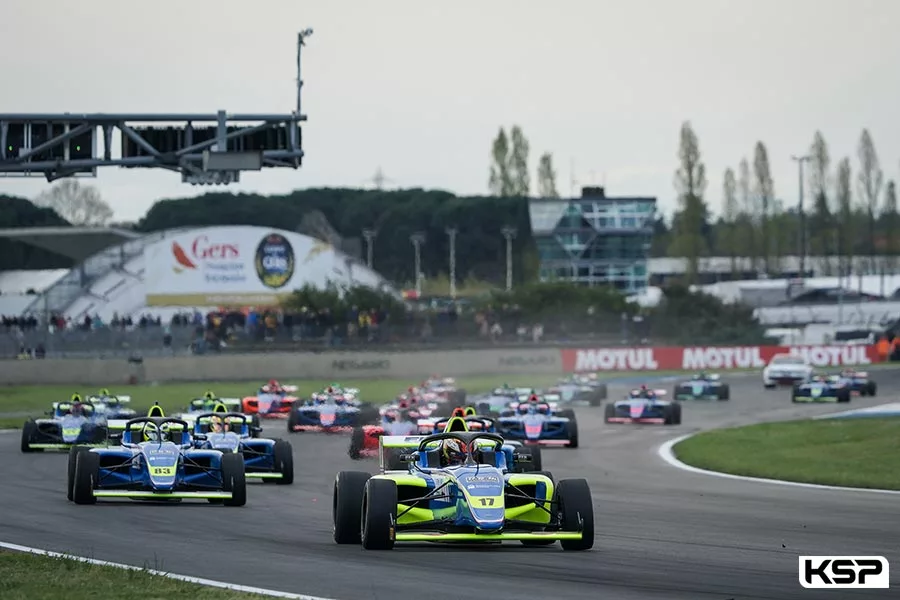 F4 Academy: Stevenheydens from start to finish in Race 1 at Nogaro